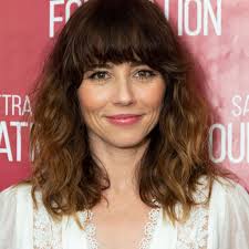 When you have thick hair, finding the right hairstyles and haircuts for your texture is no easy task. 70 Shoulder Length Haircuts For Thick Hair To Take To Your Stylist