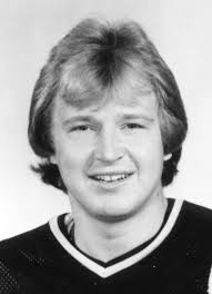 Player photos for the 1975-76 Sudbury Wolves at hockeydb.com