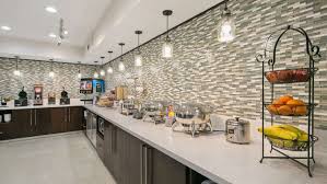 Humble Texas Hotels Guests Will Enjoy Room Amenities Sofa Beds Microwaves Refrigerators And Complimentary Toiletries Humble Texas Humble Tx Hotel Amenities