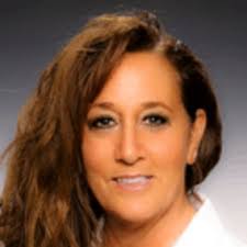 Michele Carr's Instagram, Twitter & Facebook