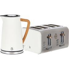 The kettle and toaster set is available in black, white, blue, green, yellow or orange. Stp2091whtn Swan Kettle And Toaster Set White Ao Com