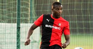 Tout juste arrivé au stade rennais, baptiste santamaria a posté un message amusant sur les réseaux sociaux. Rennes Un Nouveau Jeune Talent Signe Pro Officiel