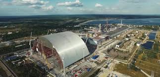 Tchernobyl a une histoire riche datant de l'époque médiévale (mentionnée en 1193), et a l'accident nucléaire de l'usine de tchernobyl s'est produit le 26 avril 1986. Arche De Tchernobyl Des Dimensions Pharaoniques Chernobyl Chernobyl Disaster Chernobyl Reactor