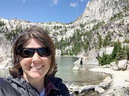 Kara Rowe's Instagram, Twitter & Facebook