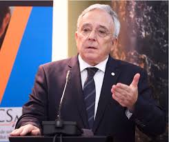 Guvernatorul bnr, mugur isarescu este audiat la senat. Mugur IsÄƒrescu Guvernatorul Bnr Incurajez Toate BÄƒncile SÄƒ MeargÄƒ Spre Csalb Financial Intelligence