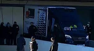 Site informativo sobre a administração das vacinas em portugal. Covid 19 Primeiro Lote De 9 750 Vacinas Ja Chegou A Portugal