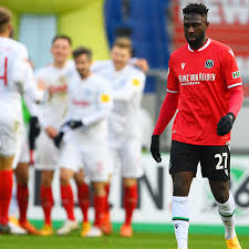 Holstein hat sich durch heimsiege gegen sandhausen und st. 3 0 Holstein Kiel Gewinnt Nordduell Bei Hannover 96 Ndr De Sport Fussball