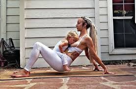 Let your kid start with the basic poses and realize the beauty of this practice. Video Of Mum Breastfeeding While Doing A Handstand Will Blow Your Mind Magicmum Com