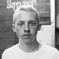 At Last, Cher's Clueless Closet App Is Finally A Reality