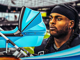 Raiders' Davante Adams returns after birth of son