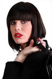 Long bob mit extra volumen und seitenscheitel haare. Trendfrisuren 2018 Trends Style