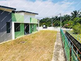 Dataran rendah adalah suatu hamparan tanah lapang yang luas dengan tingkat ketinggian yang di ukur dari permukaan laut adalah relatif rendah yaitu tidak lebih dari 200 meter di atas permukaan laut. Lelong Auction Owner Auction 1 Storey Semi Detached House Vacant Unit In Taman Dataran Abadi Selangor Rm 550 000 On 2020 01 10 Lelongtips Com My