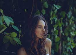 Nickey Bothma Photography Model Shoot Bush Outdoor Moody Scene Green Leaves Portrait Photogr Portrait Photoshoot Portrait Photography Photoshoot Backdrops