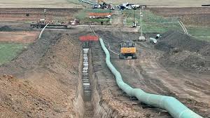 Перевод слова pipeline, американское и британское произношение, транскрипция, словосочетания, примеры использования. U S Keeps Dakota Access Pipeline Open During Environmental Review