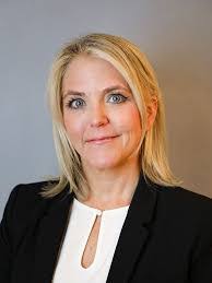 Allison Costantino's Instagram, Twitter & Facebook