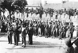 Aussi seront floutés ou masqués les insignes ou emblèmes concernés par cet article de loi sur les photos qui seront mises en ligne. Le Telegramme Pluzunet Guerre 39 45 Appel Aux Souvenirs Avant Exposition