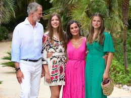 El posado de los Reyes con Leonor y Sofía en Mallorca: "Hemos tardado mucho  en venir”