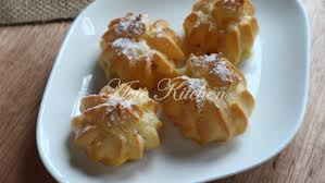Namun kini, cream puff boleh didapati di mana mana kedai pastri dan juga cafe. Cream Puff Yang Sedap Dari Juita Azie Kitchen