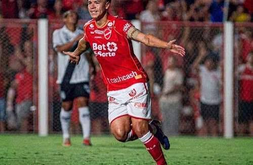 Sem piedade, Vila Nova goleia a Ponte Preta pela S&eacute;rie B
