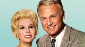 A new york lawyer and his socialite wife buy a farm outside hooterville. 6 Things You Never Knew About The Green Acres Theme Song