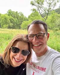 Lori Shapiro's Instagram, Twitter & Facebook