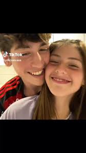 Pili Cuevas y su Novio: Amor y Clips Inéditos