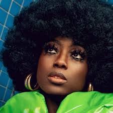 Amber Buck's Instagram, Twitter & Facebook