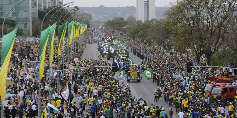 Desfile de 7 de Setembro terá público controlado por revistas, bloqueios e  drones na Esplanada