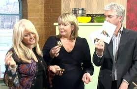 Последние твиты от fern britton (@fern_britton). 12 Idees De Bonnie Tyler Fern Britton Tv Programme The Morning 27 03 07