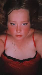 Hi guys I'm new here in this group and thank you for having me I just want  to show how I fall in love in this scenario of darling in the franxx