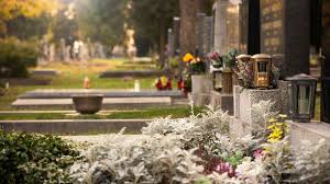 Das bestattungsgesetz des zuständigen bundeslandes sowie die friedhofsordnung regeln, ab wann nach der beerdigung die umbettung einer grabstelle erlaubt ist. Checkliste Beerdigung Bestattung Beratung De