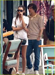 Louis tomlinson and his girlfriend eleanor calder are happy together, and their relationship seems very strong. Louis Tomlinson Girlfriend Eleanor Calder Shop Around Portofino During Their Holiday Photo 4300871 Eleanor Calder Louis Tomlinson Pictures Just Jared