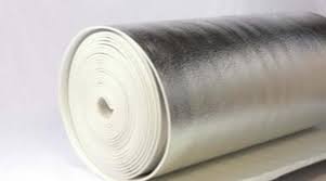 عزل حراري حديث للجدران من الداخل خلفيات من الفلين والبوليستيرين المادة العازلة