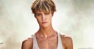 Terminator 6 Il Personaggio Di Mackenzie Davis Potrebbe Non Essere Totalmente Umano Mackenzie Davis Mackenzie Movie Tv