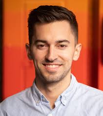 30 Entrepreneurs Reveal the Pivots They're Making in Their Business in 2022 