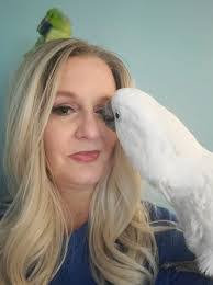 Danielle Toms's Instagram, Twitter & Facebook