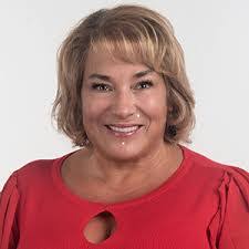 Gina Oster's Instagram, Twitter & Facebook