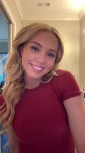 Lily Sanders's Instagram, Twitter & Facebook