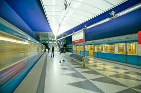 It runs from north to south, as well as east, and is currently operated by the underground u1 and u2 lines. Bahnhof Hasenbergl Mvv