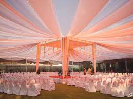 Planning Your Wedding By Yourself Here Are Some Stage Decoration Images That You Must Check Add some vibrant hibiscus arrangements to your place settings or give all the girls plumerias to wear. here are some stage decoration images