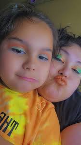 Taylor Swift visiting Shrek in his swamp