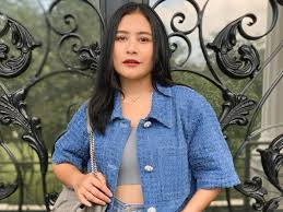 She is 24 years old and is a libra. Prilly Latuconsina Singgung Laki Laki Mesum Sindir Siapa