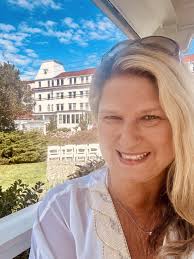 Exhale in the West: A Journey into the Heart of Menopause