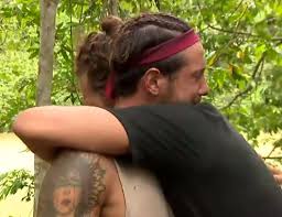 Το μακρύ ταξίδι των 15 ασιατικών. Survivor To Twitter Apaitei Thn Apoxwrhsh Toy Pappa Kyma Yposthri3hs Gia Mpogdano In Gr