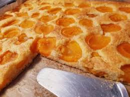 Obwohl diese amerikanische variante des käsekuchens zum trendfood aufgestiegen ist, stammt der käsekuchen eigentlich aus europa. Schneller Marillen Kuchen Einfach Lecker Einfach Selber Machen Ingejosel Com