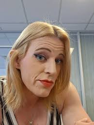 Do I look better with or without the glasses? 🤔