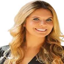 Elizabeth Irizarry's Instagram, Twitter & Facebook