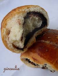 Rogeleh Petits Croissants En Pate A Brioche Fourres De Chocolat Patisseries Et Gourmandises Alimentation Gourmandise Pate A Brioche