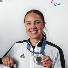 𝐁𝐑𝐘𝐎𝐍𝐘 𝐁𝐎𝐓𝐇𝐀 (@bryony_botha) • Instagram photos and videos