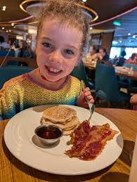 Terri Kish's Instagram, Twitter & Facebook